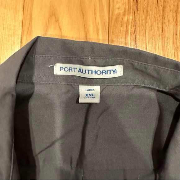 Women’s XXL Slate Gray Button-Down Blouse - Elbow-Length Sleeves - Picture 5 of 6